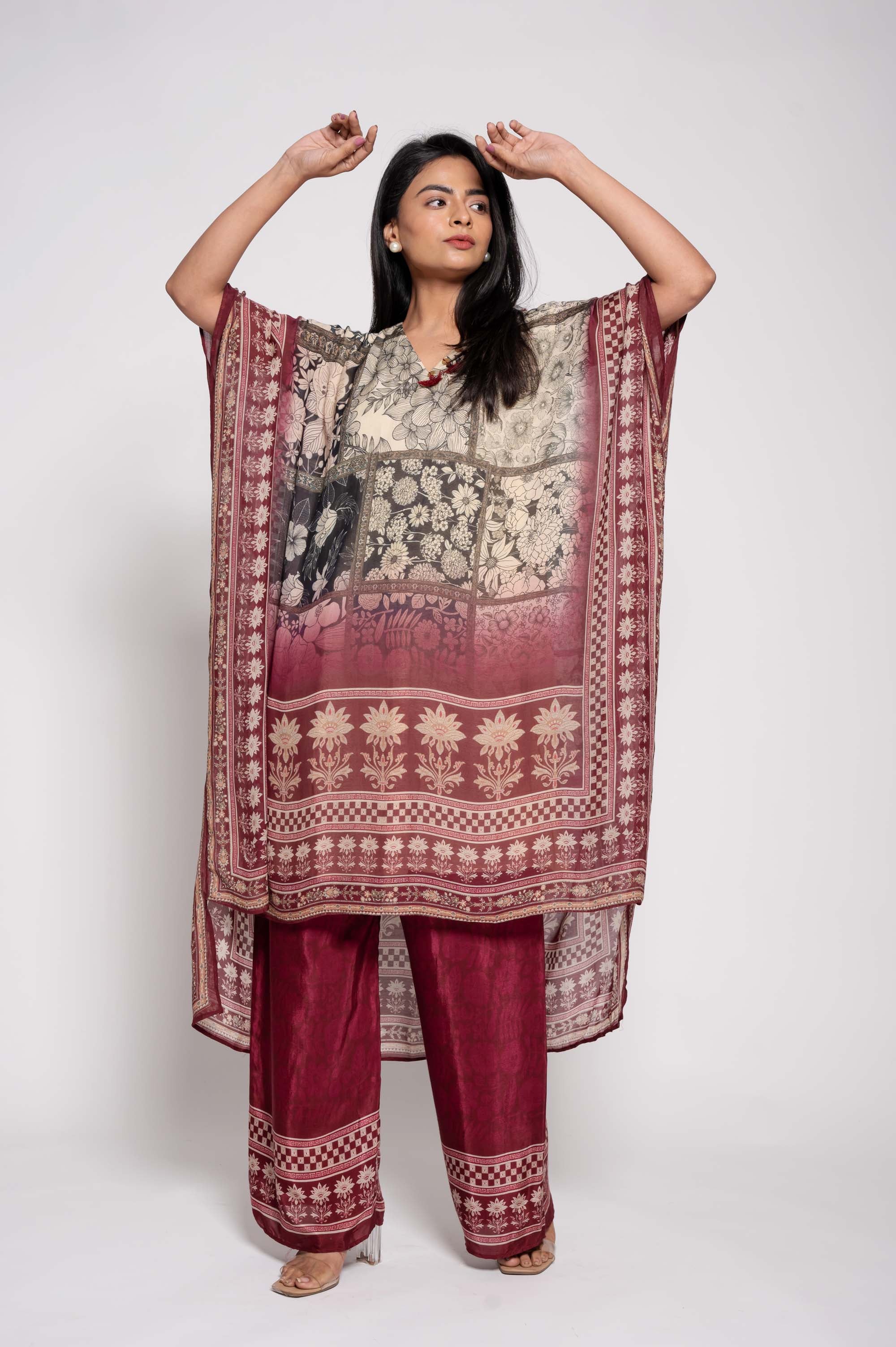Printed Kurta Set with tasselwork in neckline