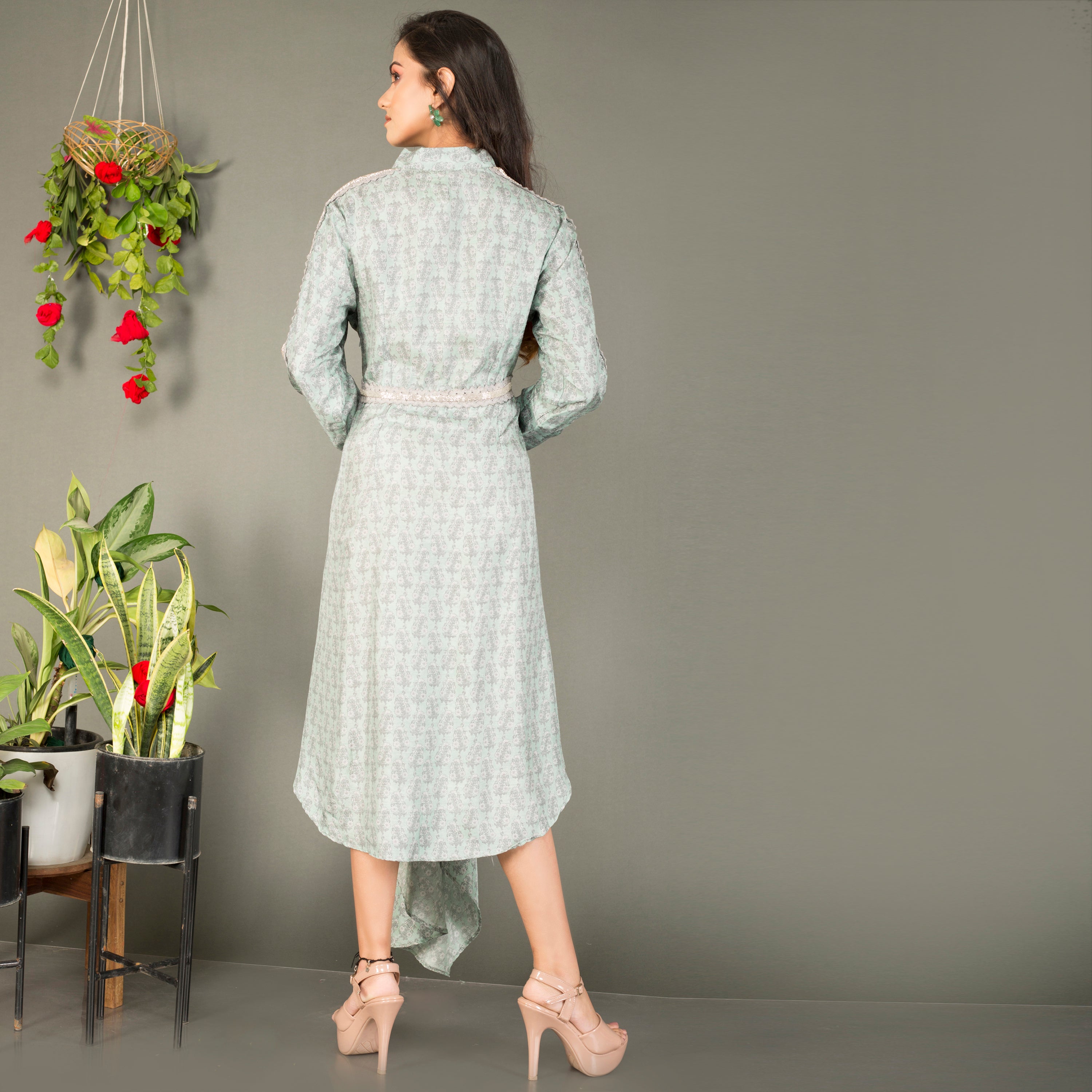 Collared dress with attached belt