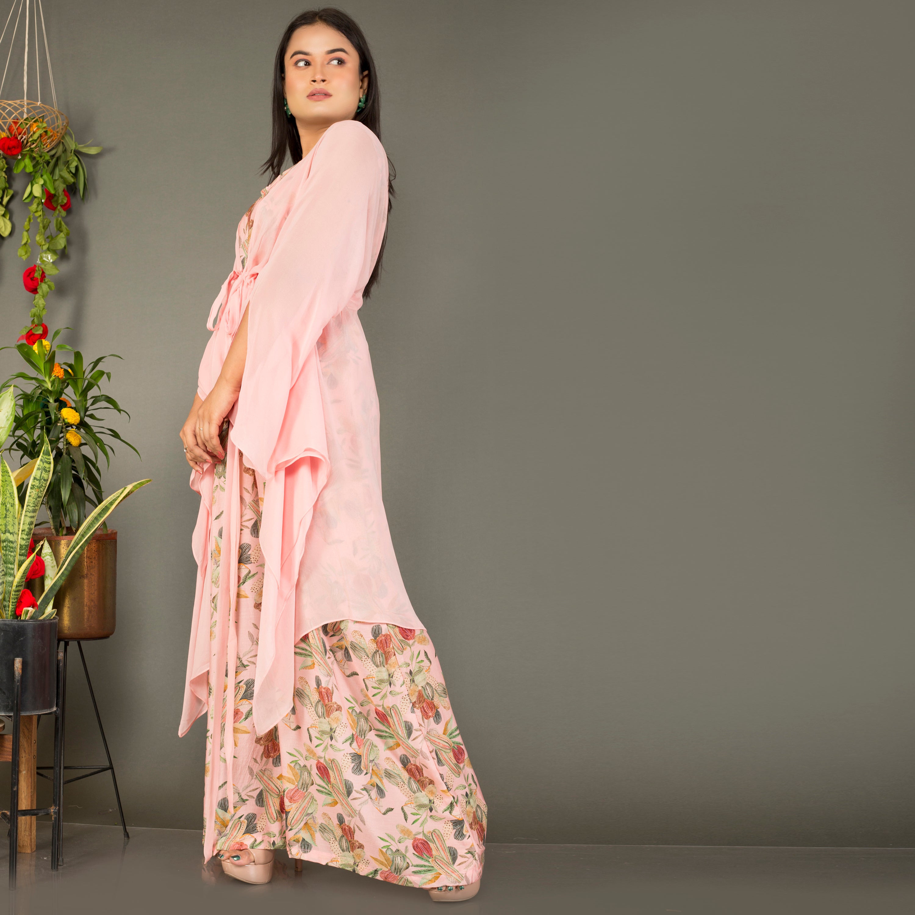 Flowy floral jumpsuit with jacket