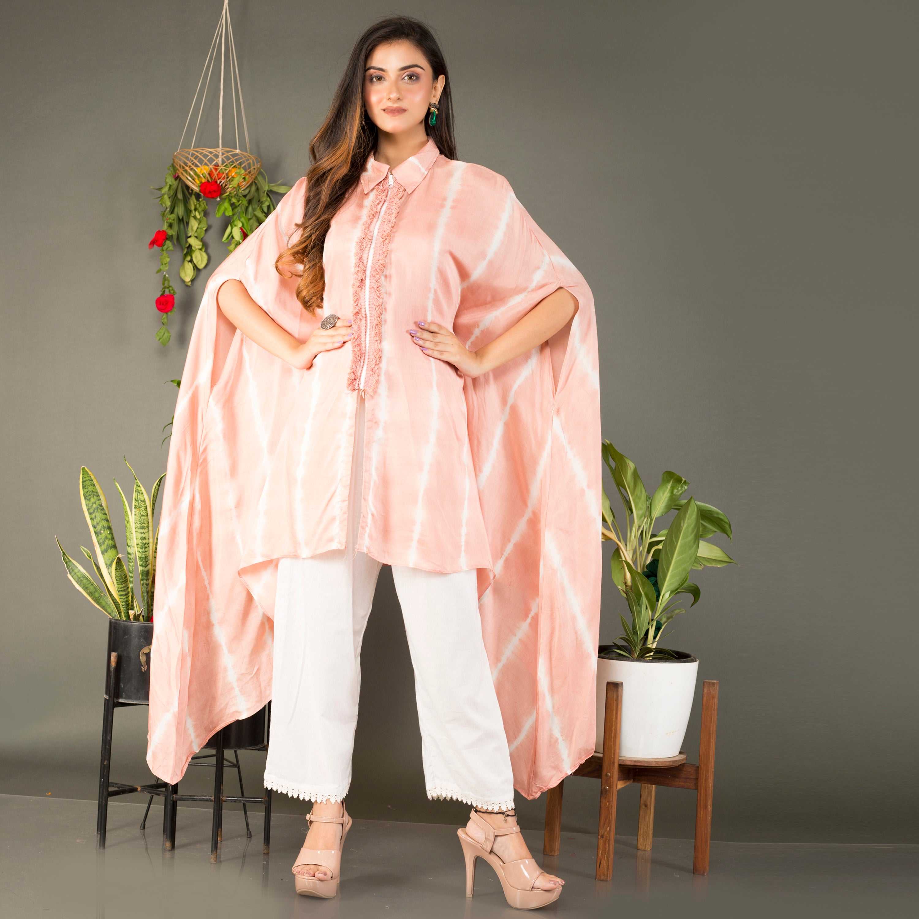 Collar style dye pattern dress