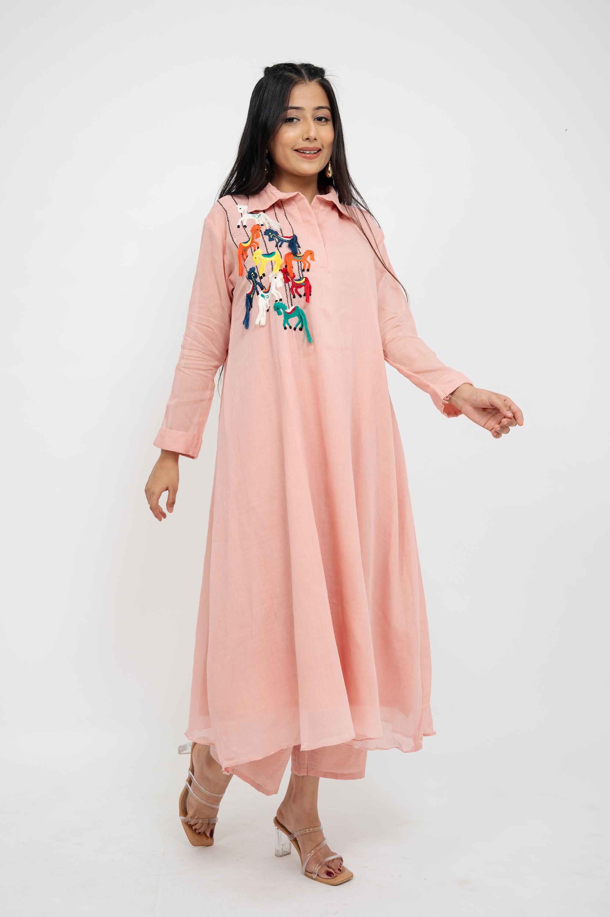Collared Kurtaset with Thread Horses