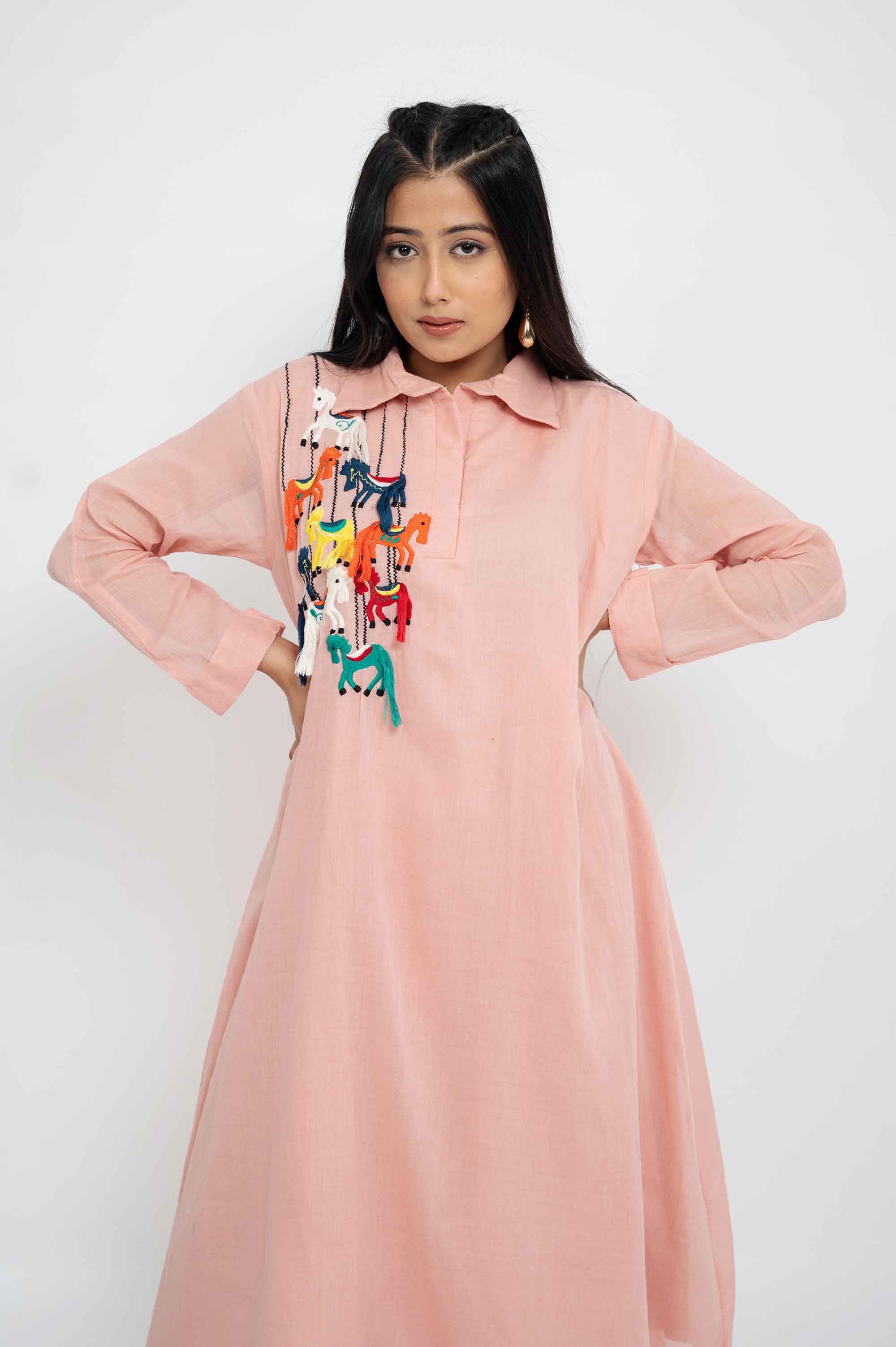 Collared Kurtaset with Thread Horses