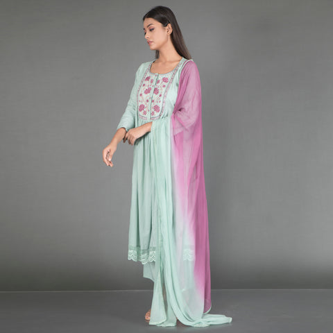 Embroidered thread work cotton kurta set