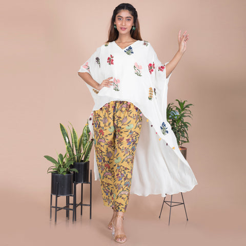 Embroidery with print Cape set
