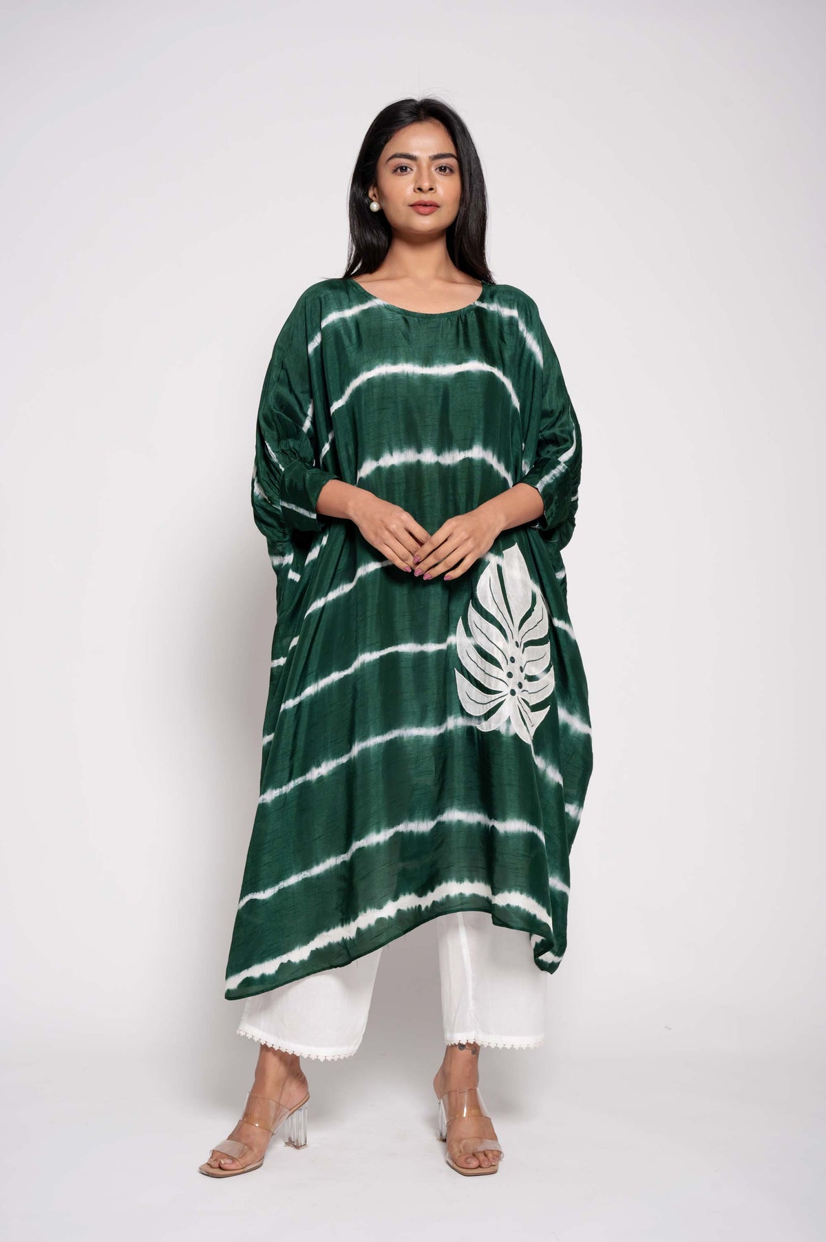 Baggy style Kurtaset with Leaf Applique