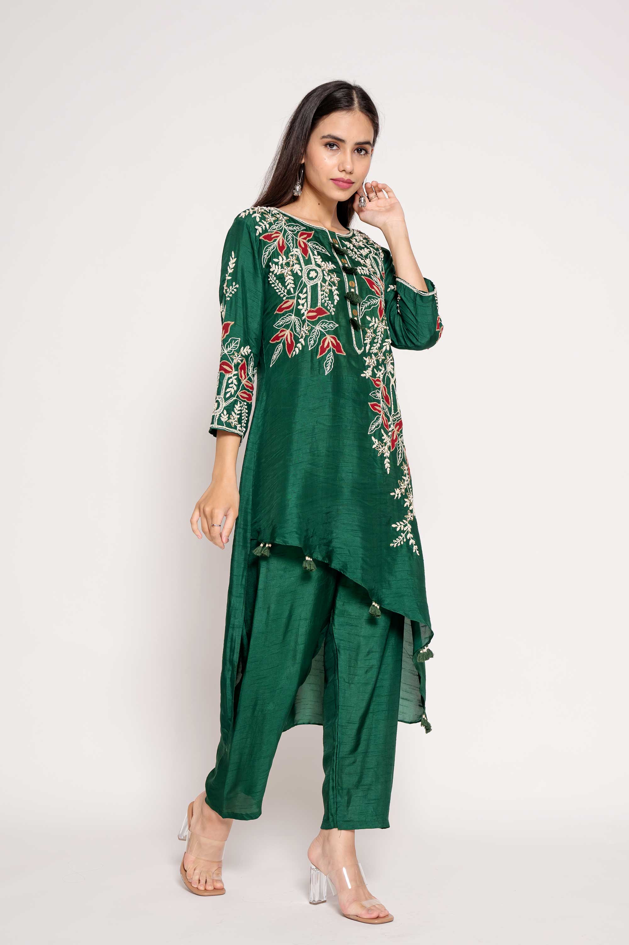 Modern Embroidered Kurtaset