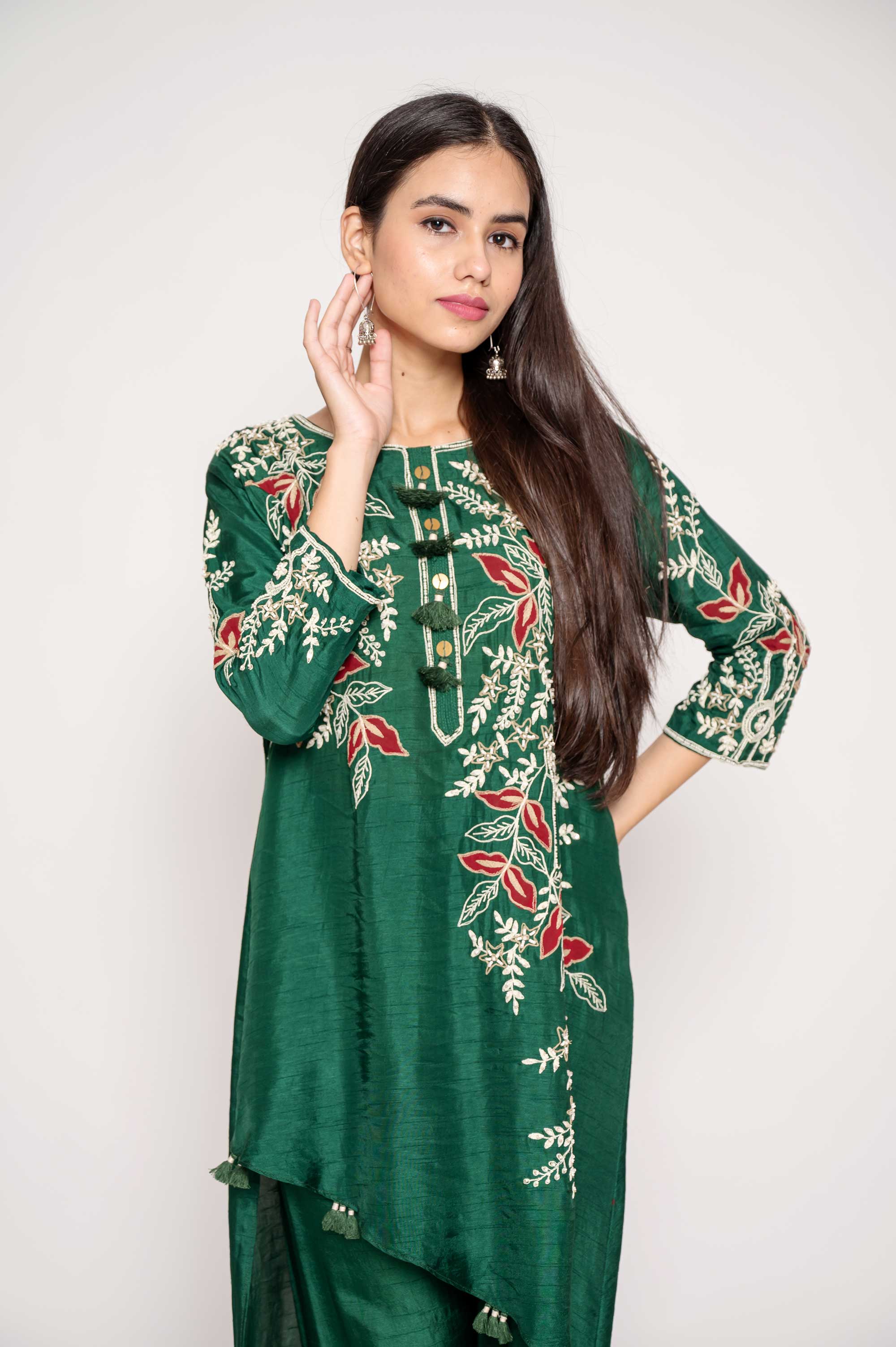 Modern Embroidered Kurtaset