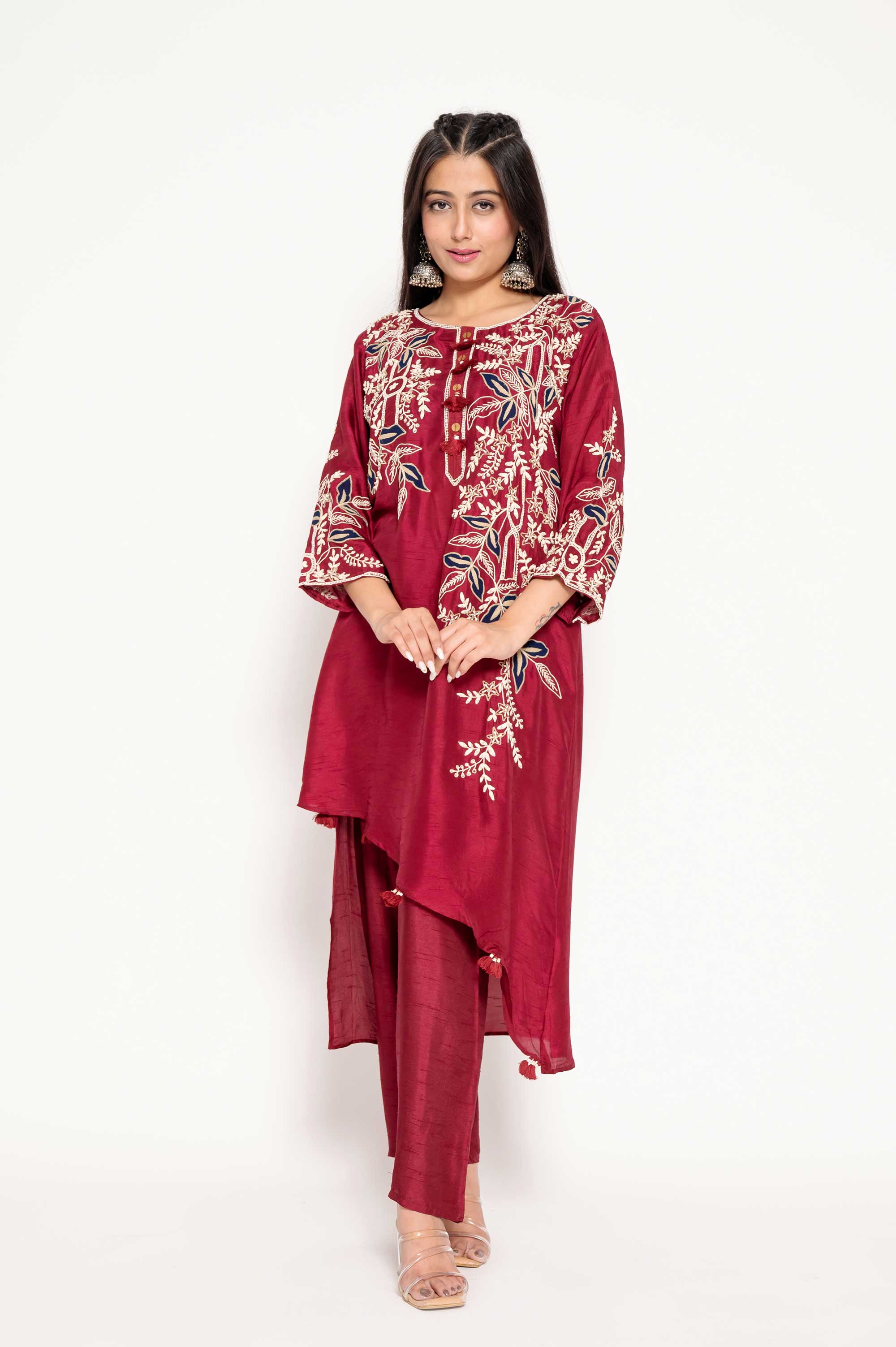 Modern Embroidered Kurtaset