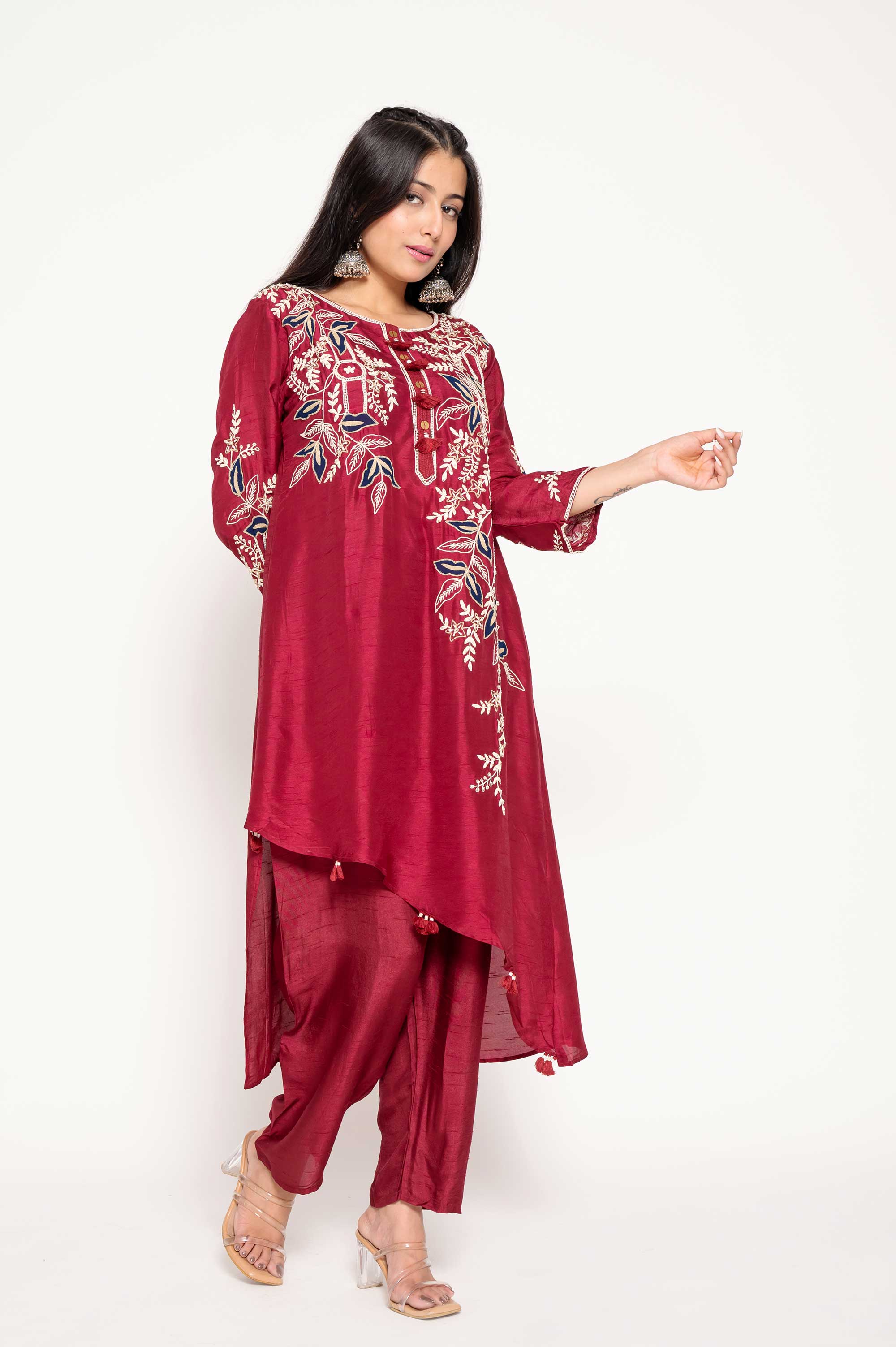 Modern Embroidered Kurtaset