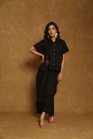 Smart Dhoti-Coord with delicate embroidery