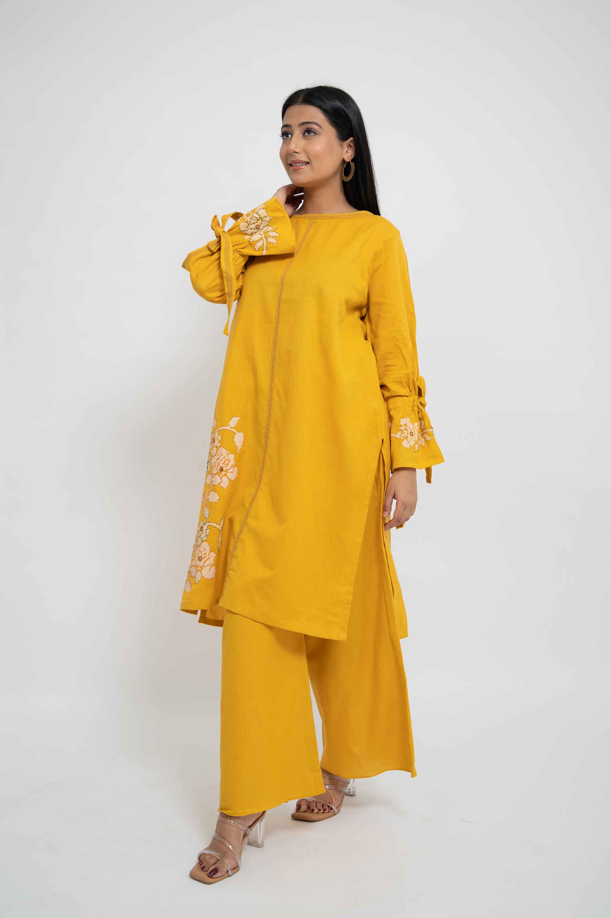 Appliqued Urban Kurtset