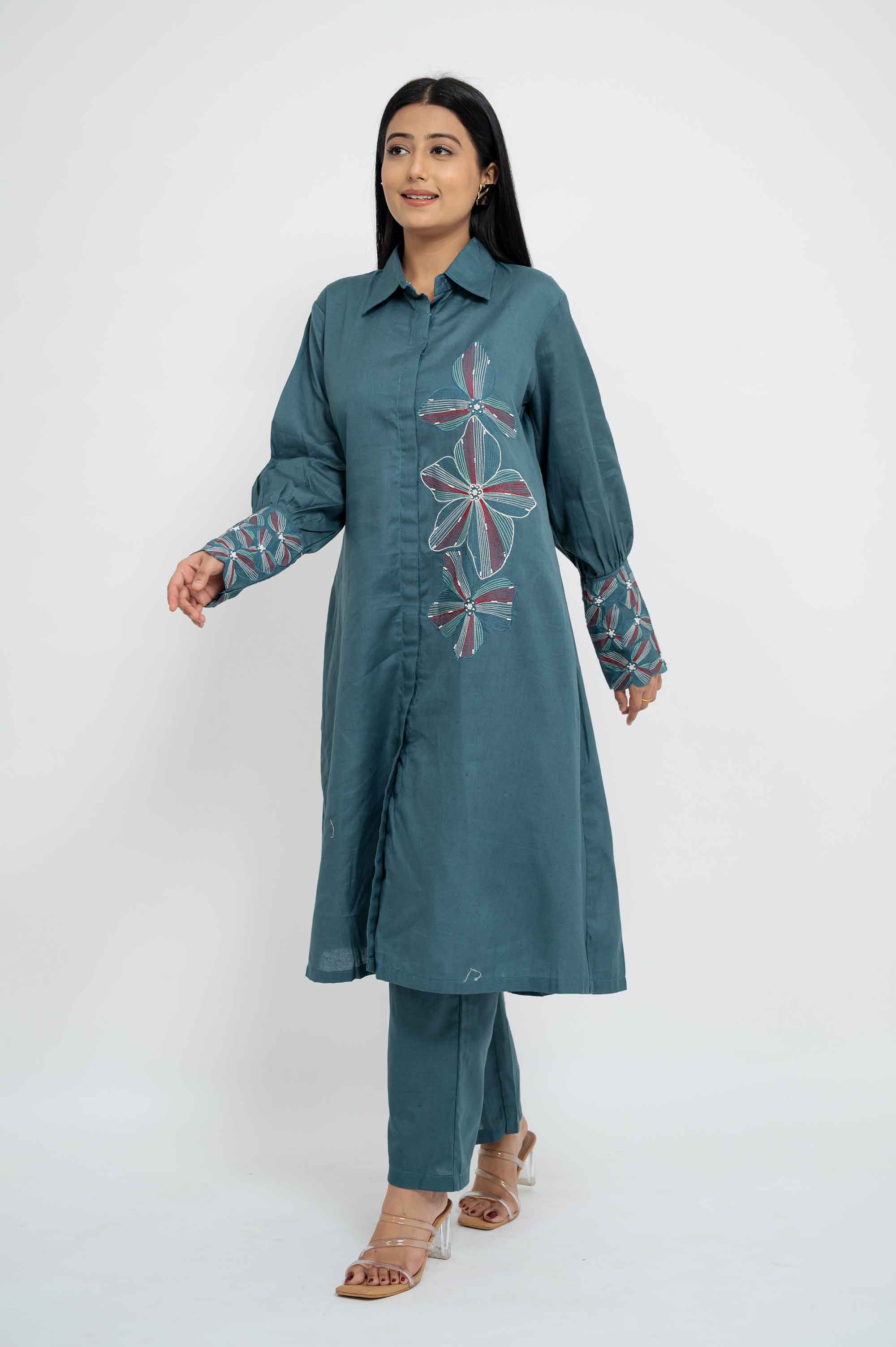 Kurtaset with Sleeves details