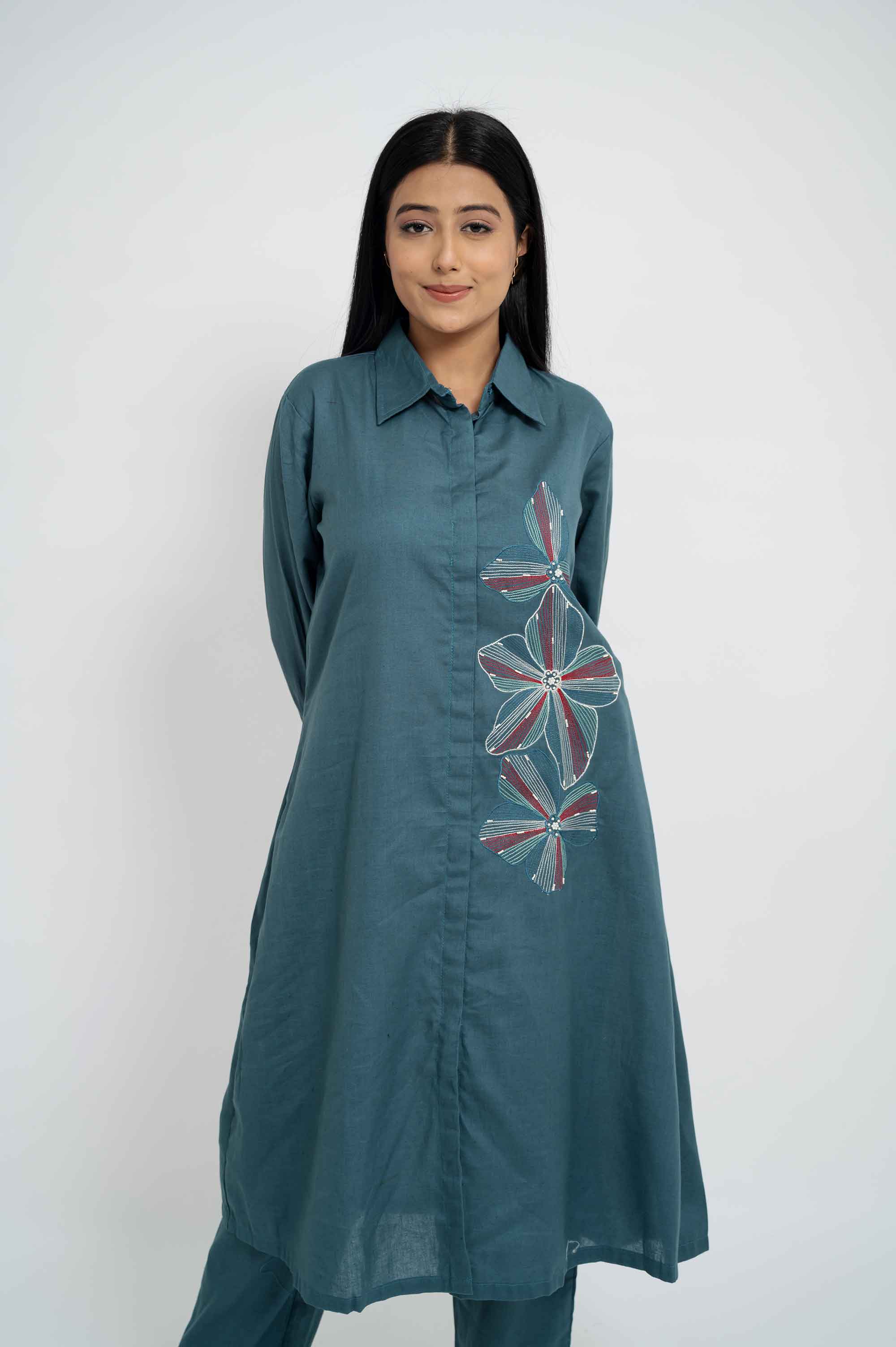 Kurtaset with Sleeves details