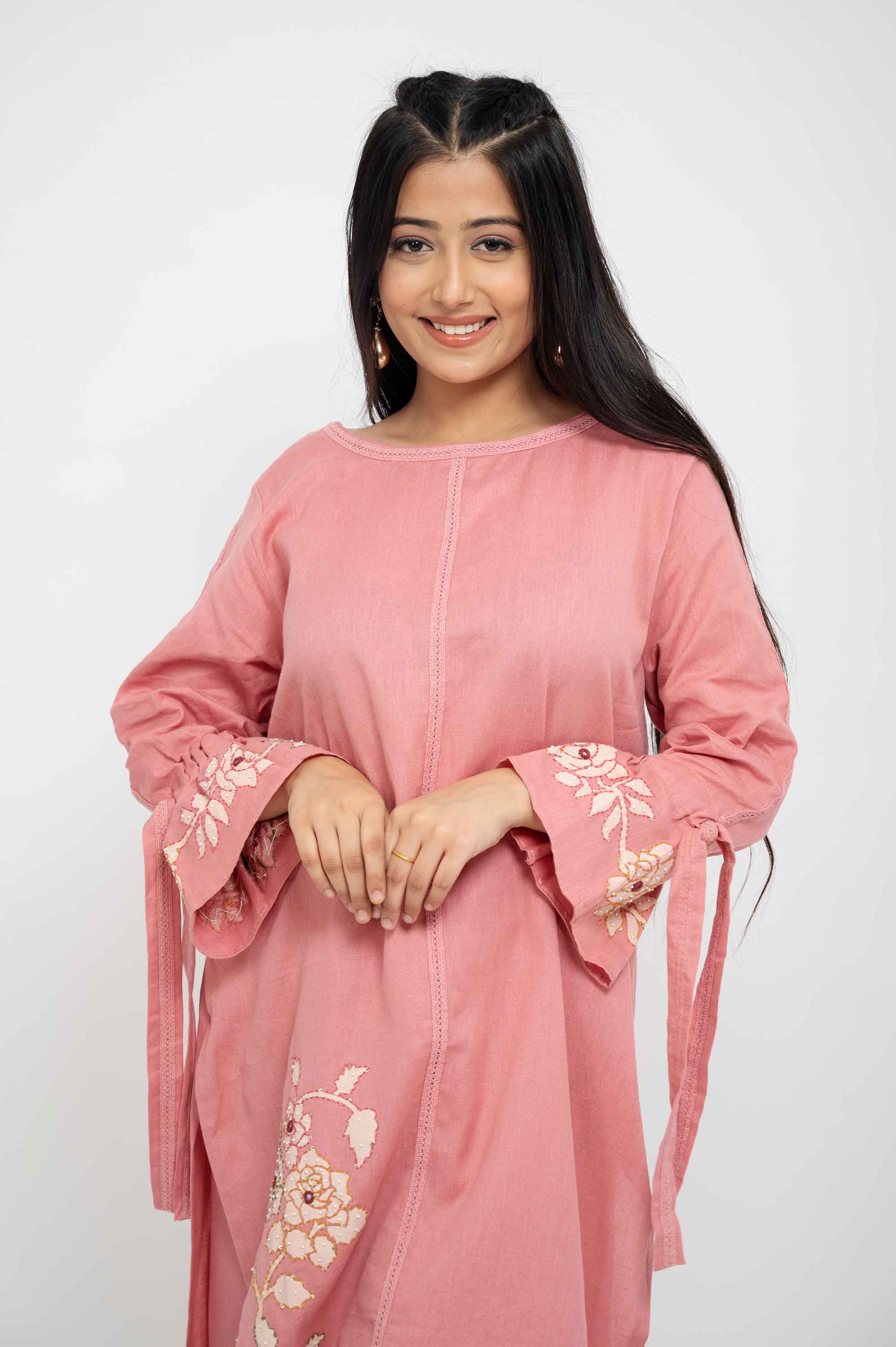 Appliqued Urban Kurtset