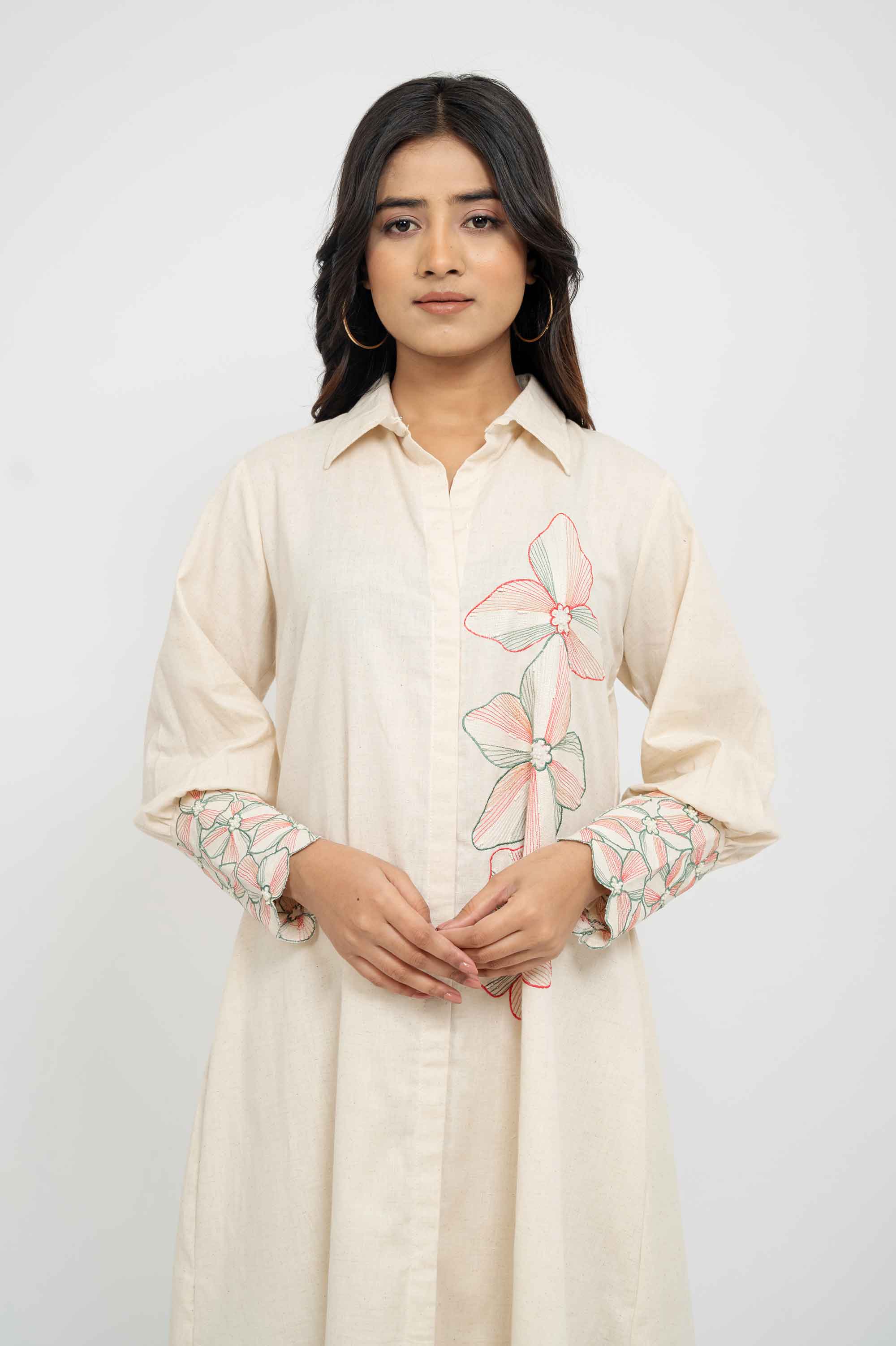 Kurtaset with Sleeves details