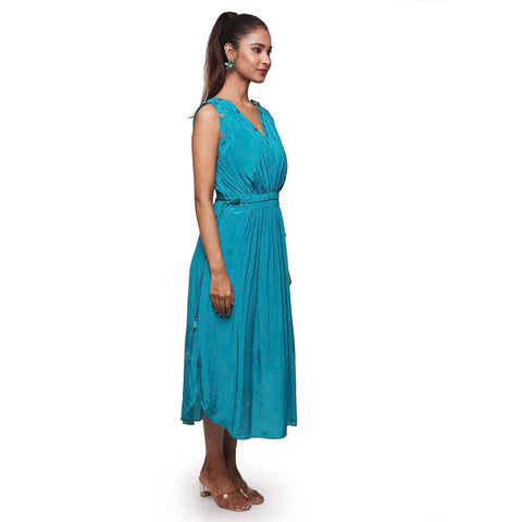 Sleeveless crepe midi dress